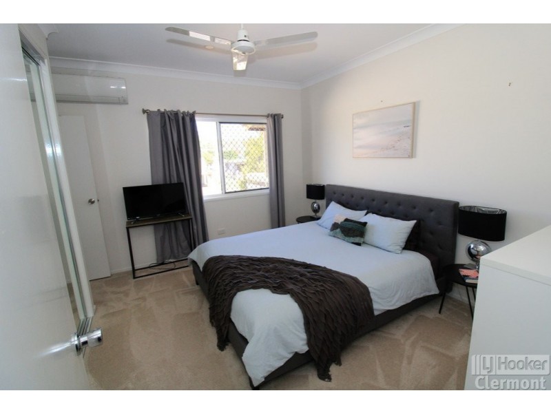 12 Samson Street, Clermont QLD 4721