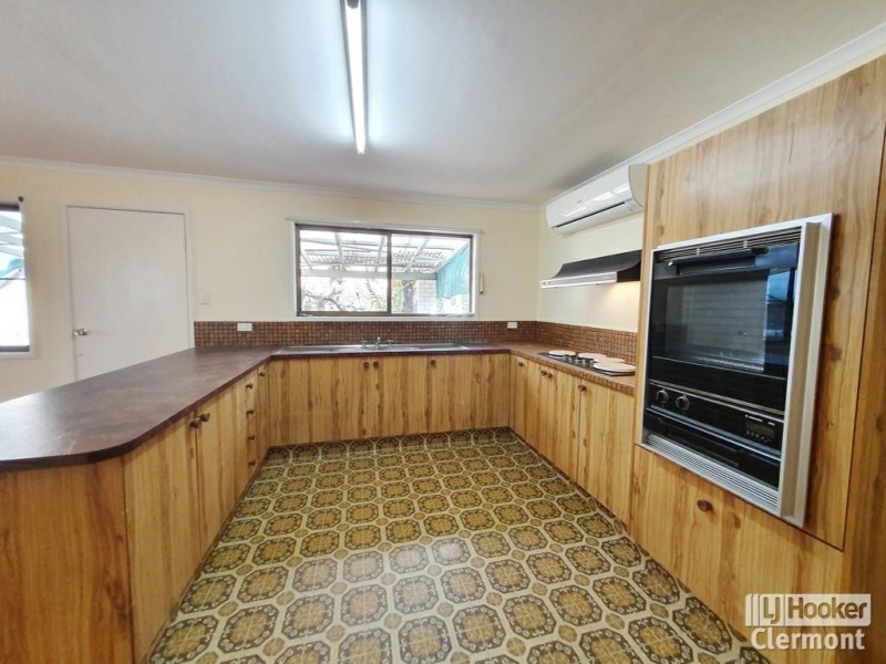 9 Blamey Street, Clermont QLD 4721