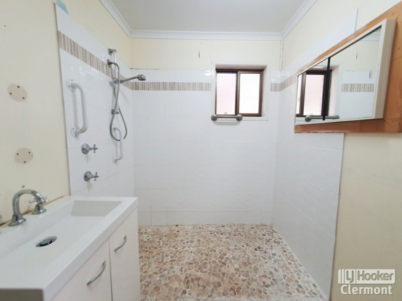 9 Blamey Street, Clermont QLD 4721