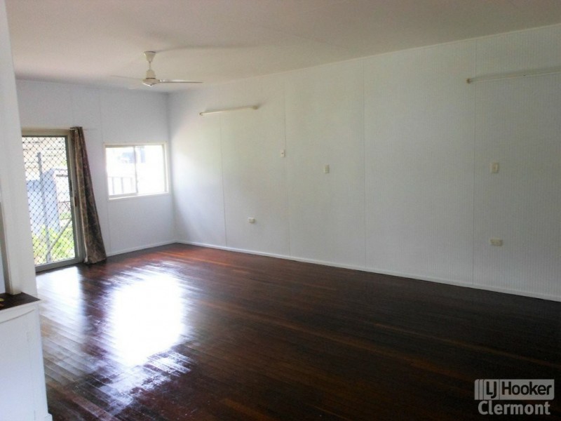 20 Kitchener Street, Clermont QLD 4721