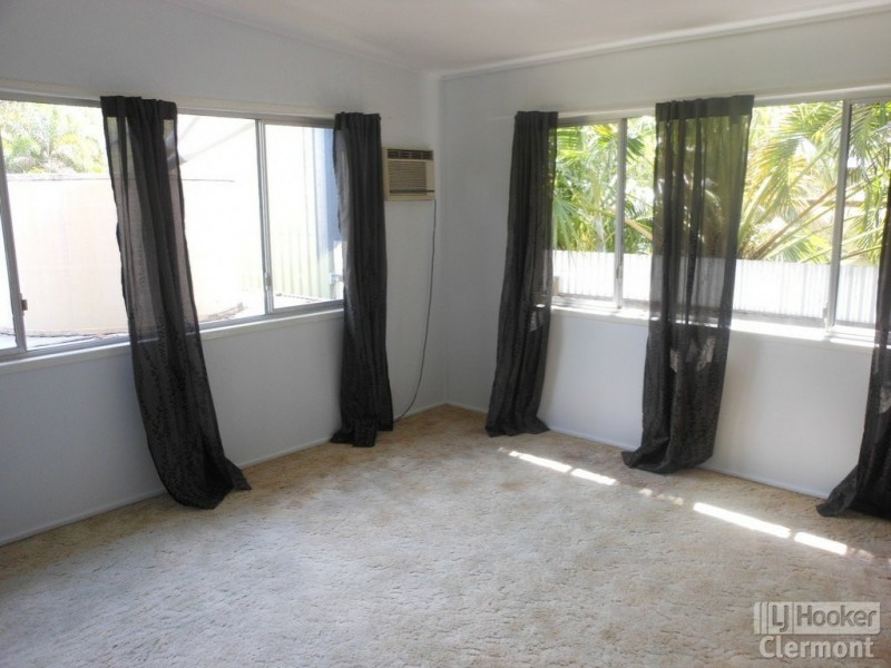 20 Kitchener Street, Clermont QLD 4721