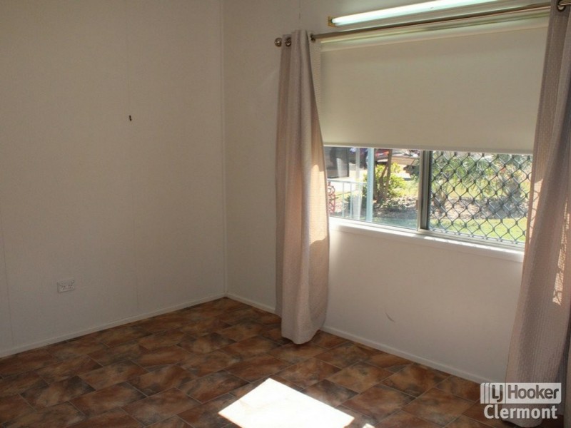 19 Monash Court, Clermont QLD 4721