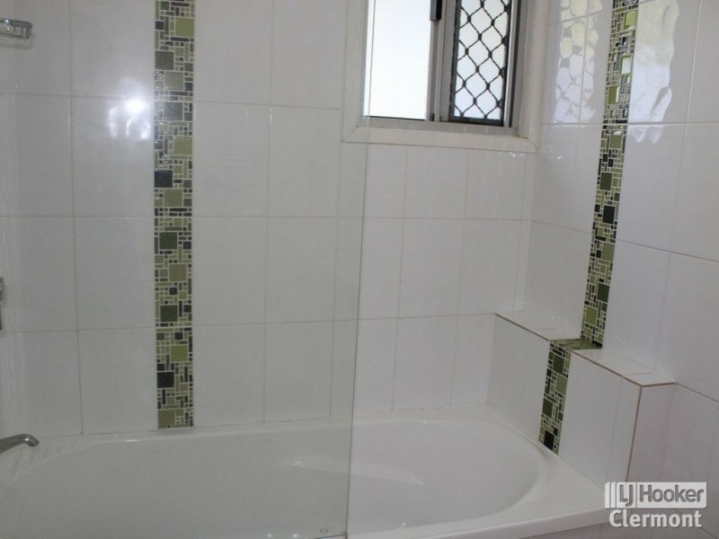 19 Monash Court, Clermont QLD 4721