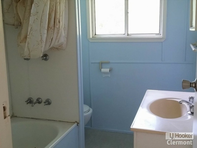 56 Monash Street, Clermont QLD 4721