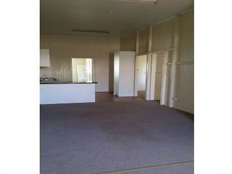 Unit 1 ,2 & 3/7 Box Street, Clermont QLD 4721