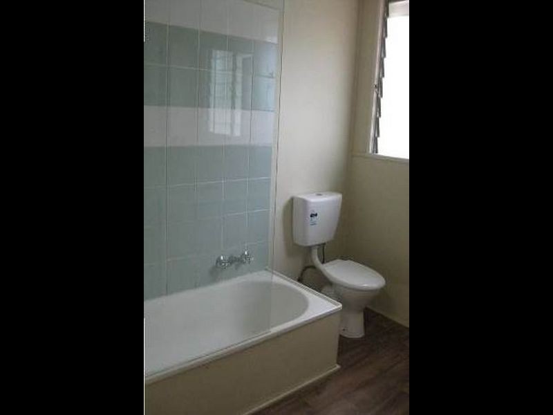 Unit 1 ,2 & 3/7 Box Street, Clermont QLD 4721