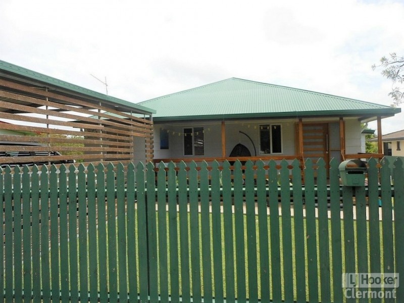 8 Sirius Street, Clermont QLD 4721
