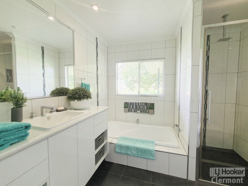 1049 Laglan Road, Clermont QLD 4721