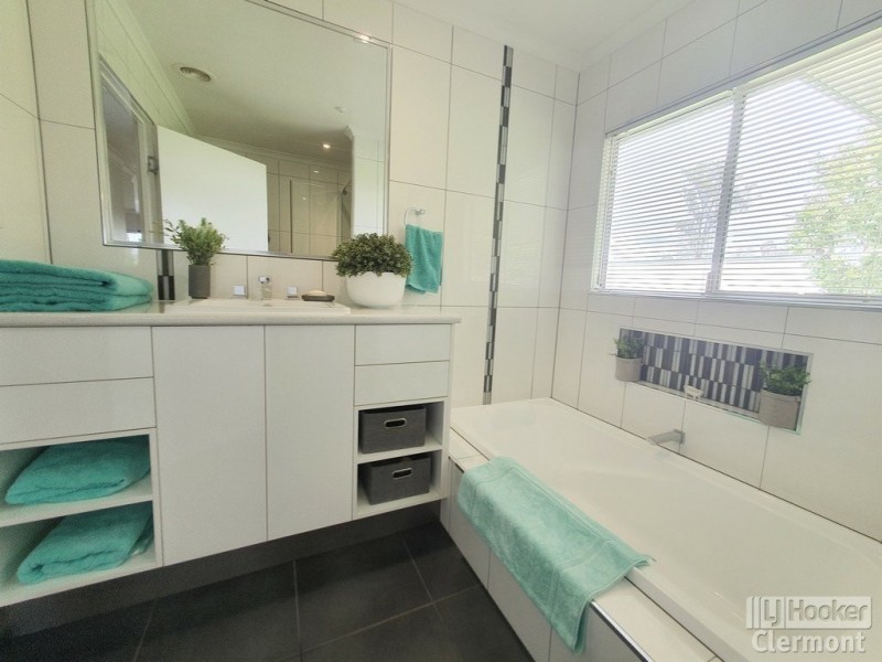 1049 Laglan Road, Clermont QLD 4721