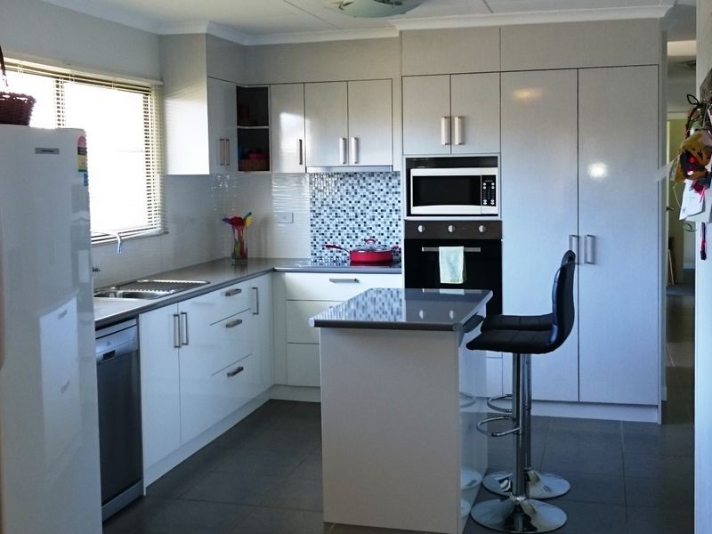 6 Herring Court, Clermont QLD 4721