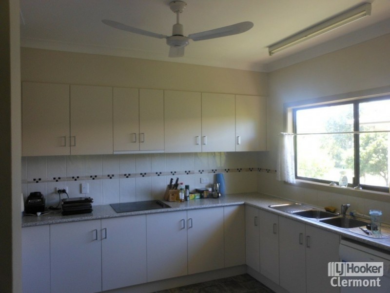 2 Mimosa Street, Clermont QLD 4721