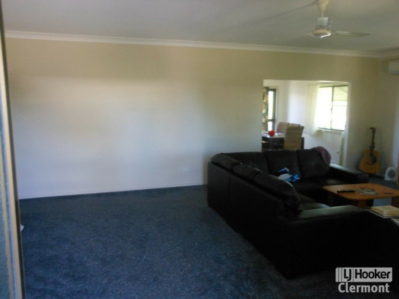 2 Mimosa Street, Clermont QLD 4721