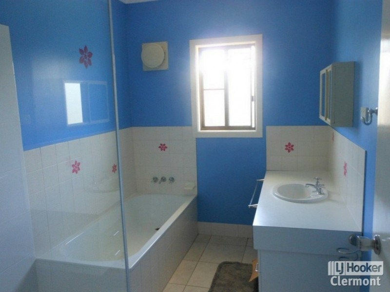 14 Carina Crescent, Clermont QLD 4721