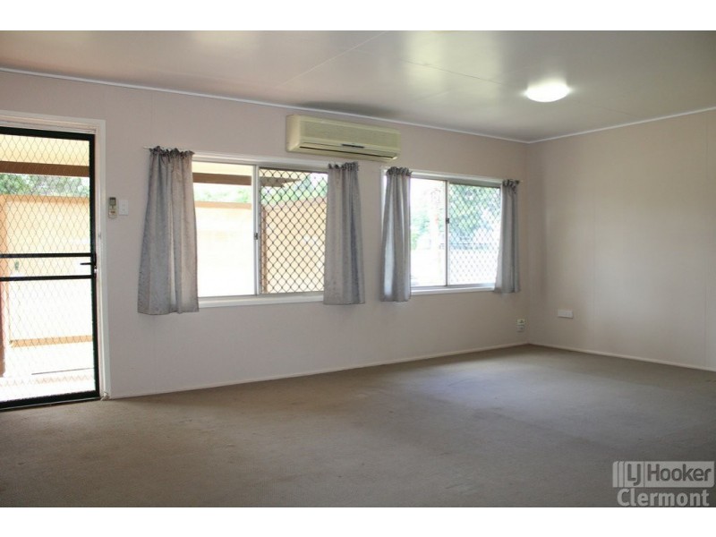 5 French Court, Clermont QLD 4721
