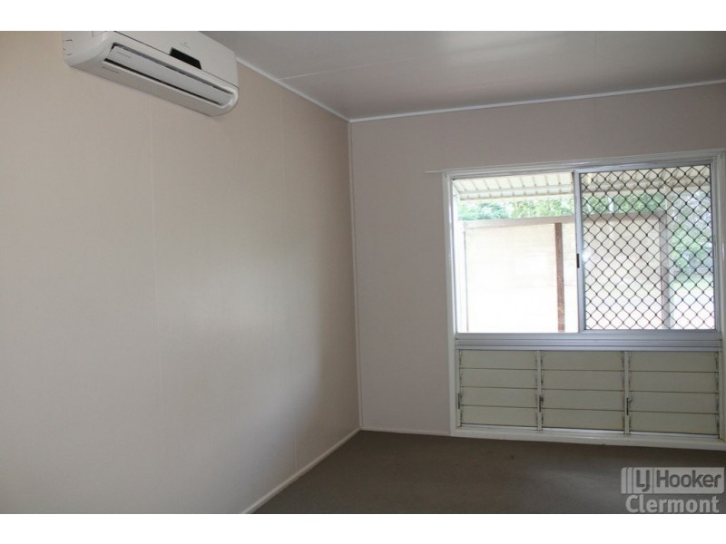5 French Court, Clermont QLD 4721