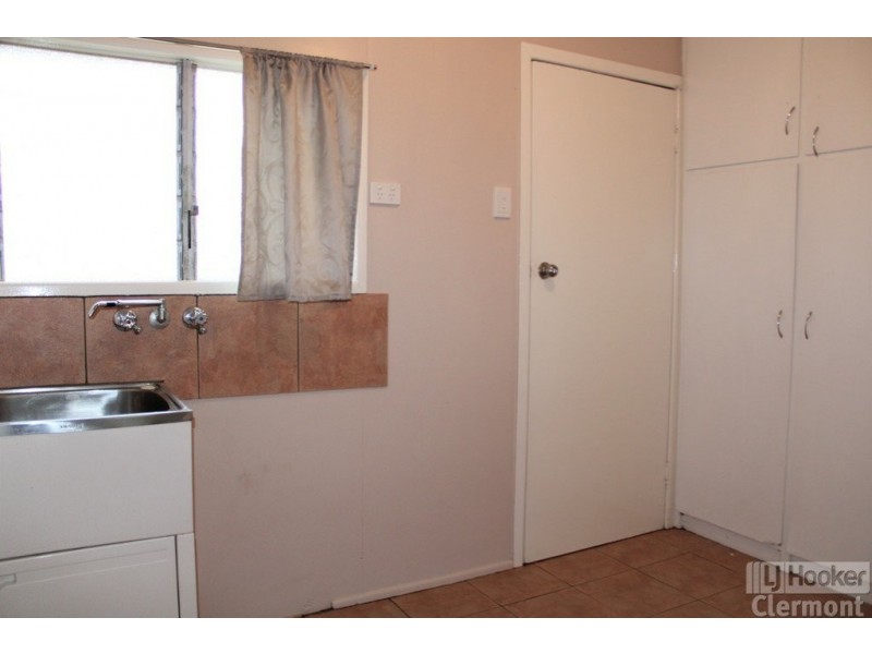 5 French Court, Clermont QLD 4721