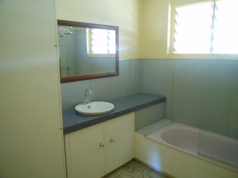 18 Mistletoe Street, Clermont QLD 4721