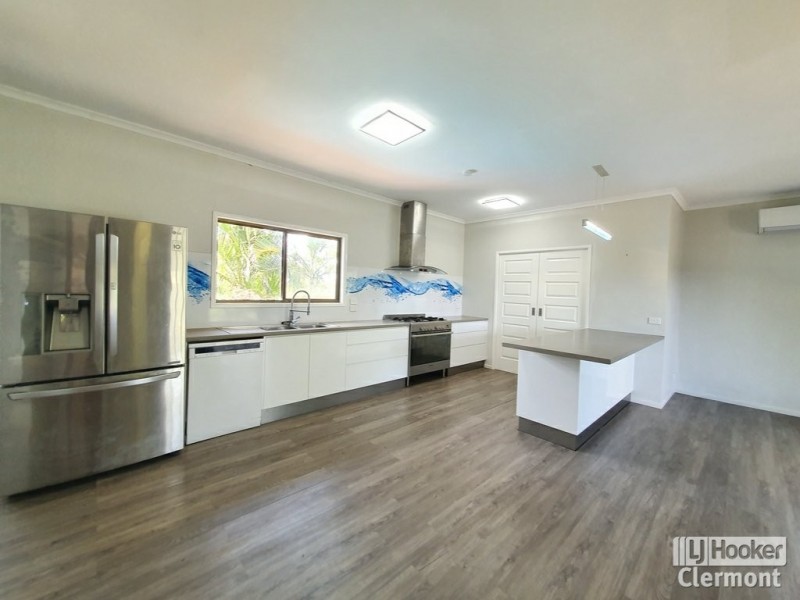 8 Davis Court, Clermont QLD 4721