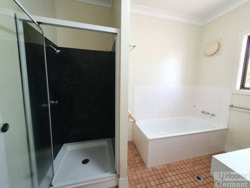 10 Hardacre Court, Clermont QLD 4721