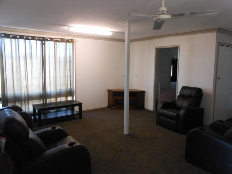 38 Melrose Drive, Clermont QLD 4721