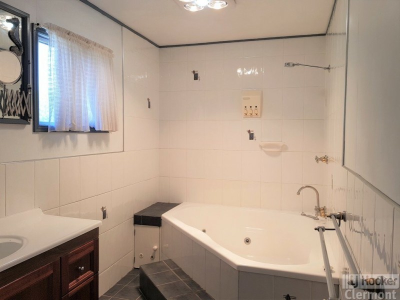 45 Sirius Street, Clermont QLD 4721