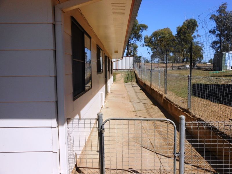 9 Athol Court, Clermont QLD 4721