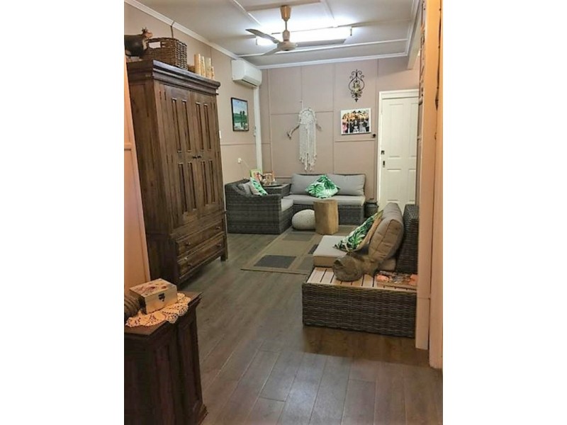 12 Box Street, Clermont QLD 4721