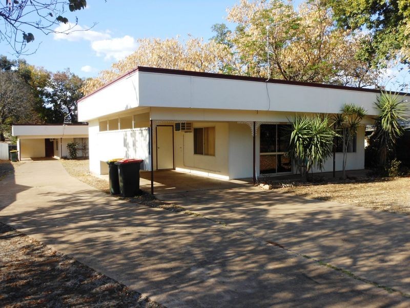 26 Kitchener Street, Clermont QLD 4721