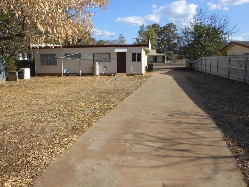 26 Kitchener Street, Clermont QLD 4721