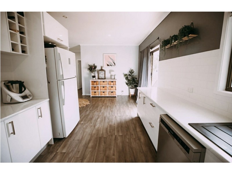 4 Davis Court, Clermont QLD 4721