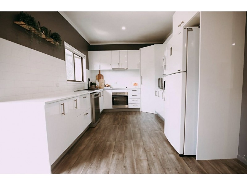 4 Davis Court, Clermont QLD 4721