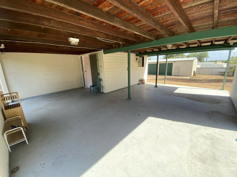 8 Palmer Court, Clermont QLD 4721