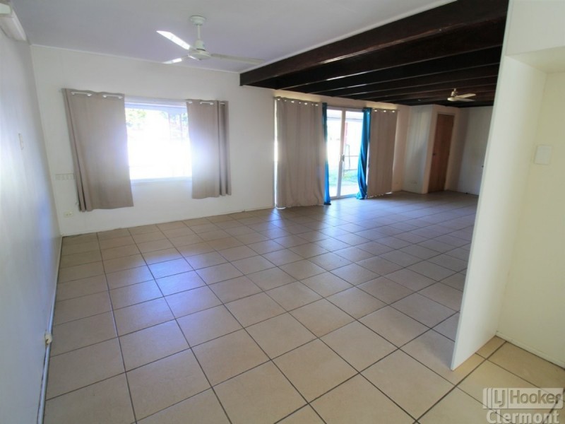 12 Karmoo Street, Clermont QLD 4721