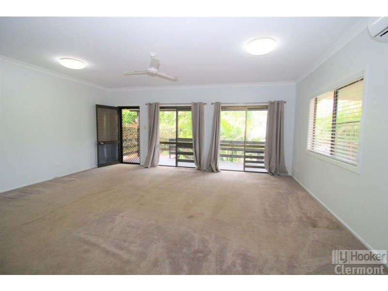 4 East Street, Clermont QLD 4721