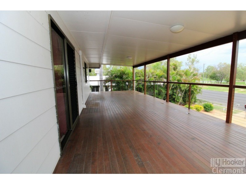 4 East Street, Clermont QLD 4721