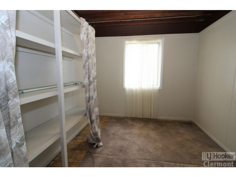 4 East Street, Clermont QLD 4721