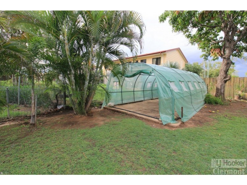 4 East Street, Clermont QLD 4721