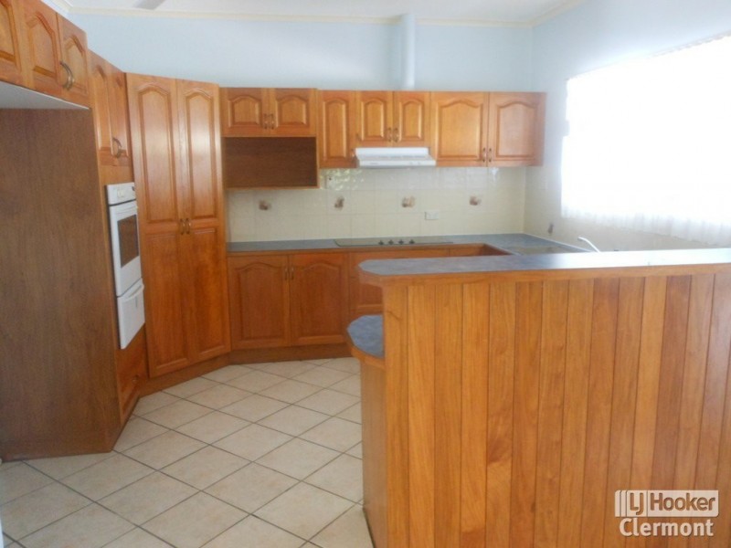 13 Athol Court, Clermont QLD 4721