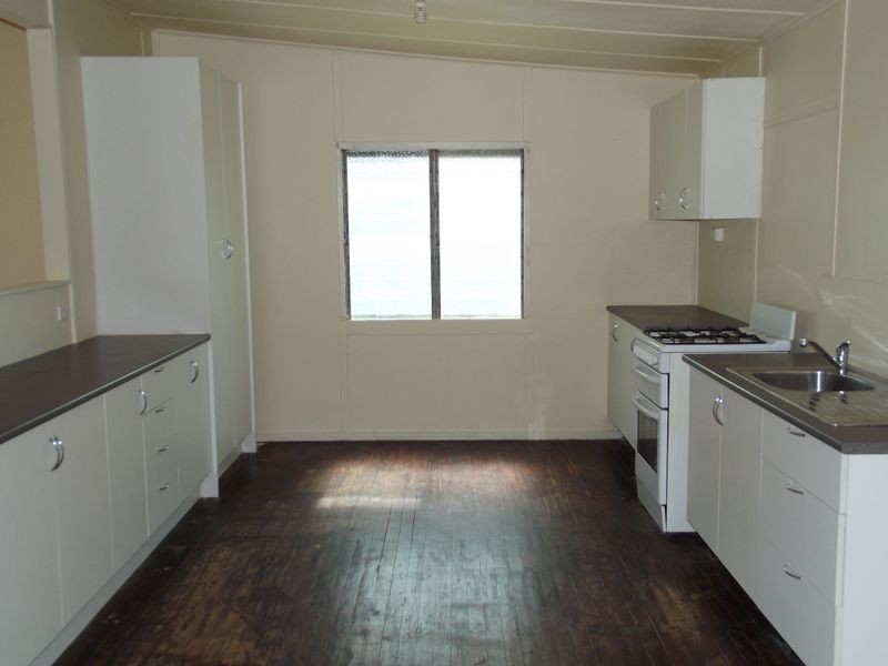 4 Herschel Street, Clermont QLD 4721