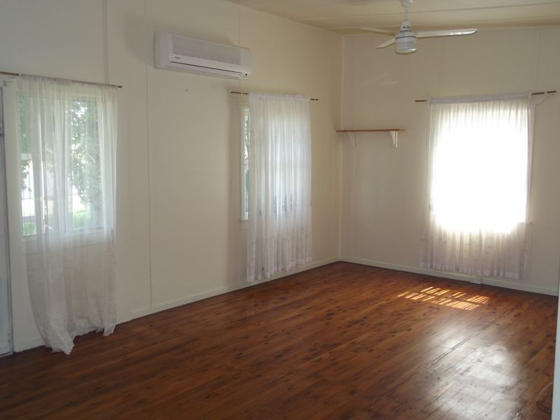 4 Herschel Street, Clermont QLD 4721