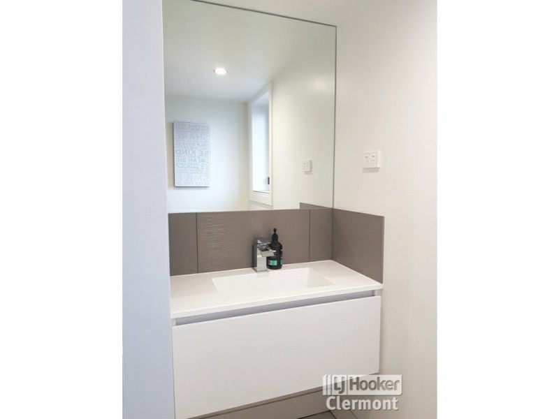 10 Athol Court, Clermont QLD 4721