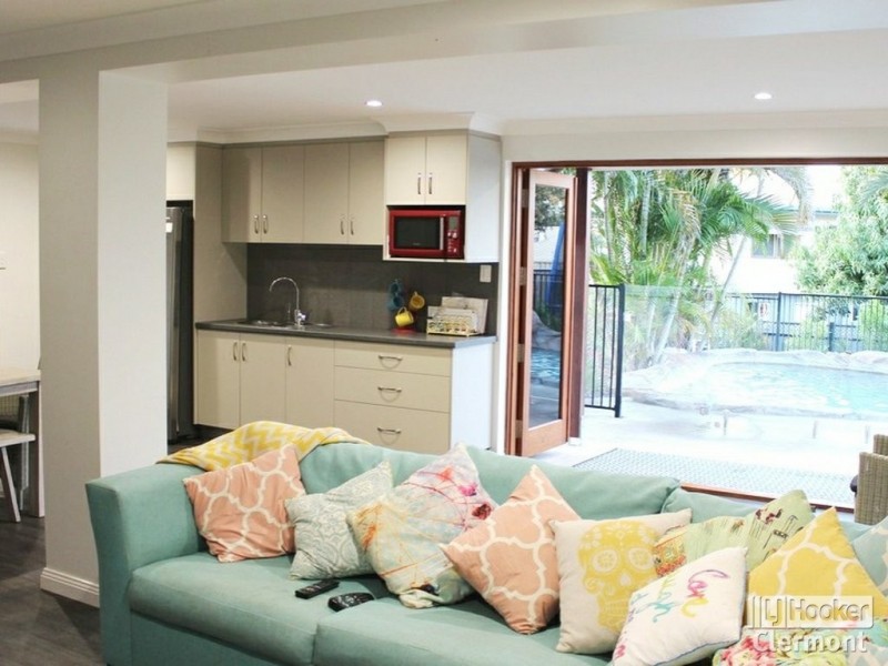 10 Athol Court, Clermont QLD 4721