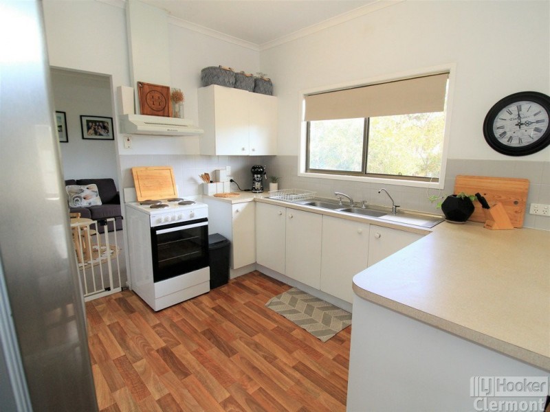 8 Mimosa Street, Clermont QLD 4721