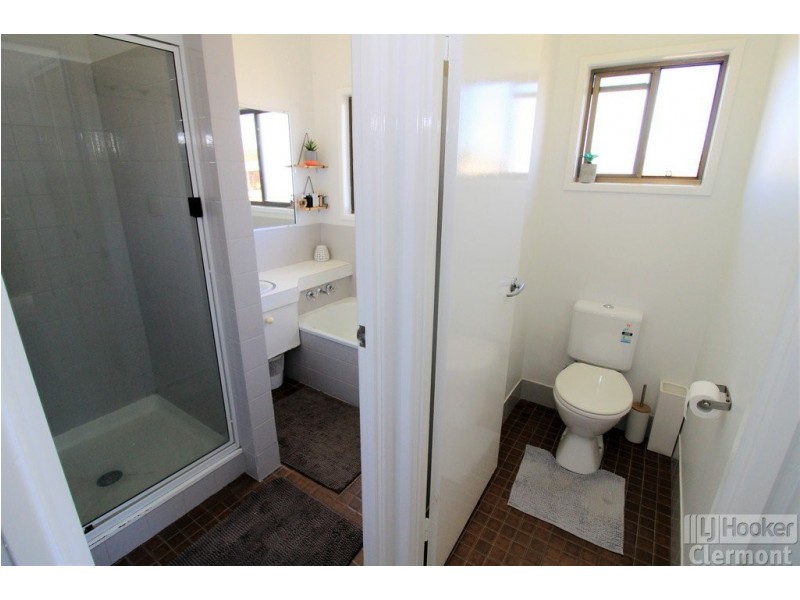 8 Mimosa Street, Clermont QLD 4721