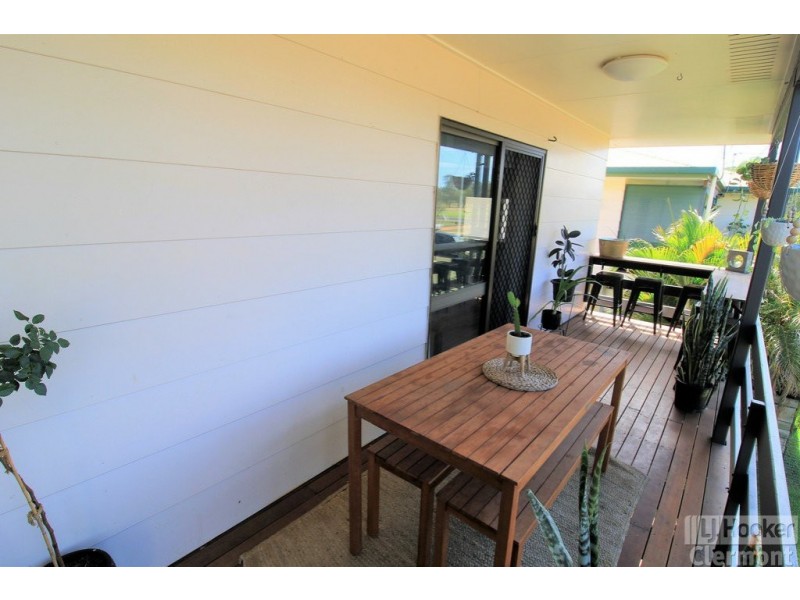 8 Mimosa Street, Clermont QLD 4721