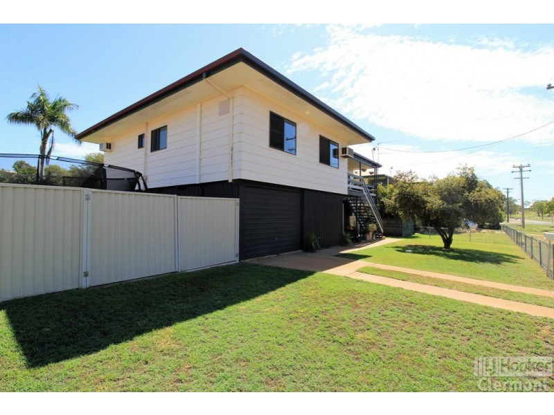 8 Mimosa Street, Clermont QLD 4721