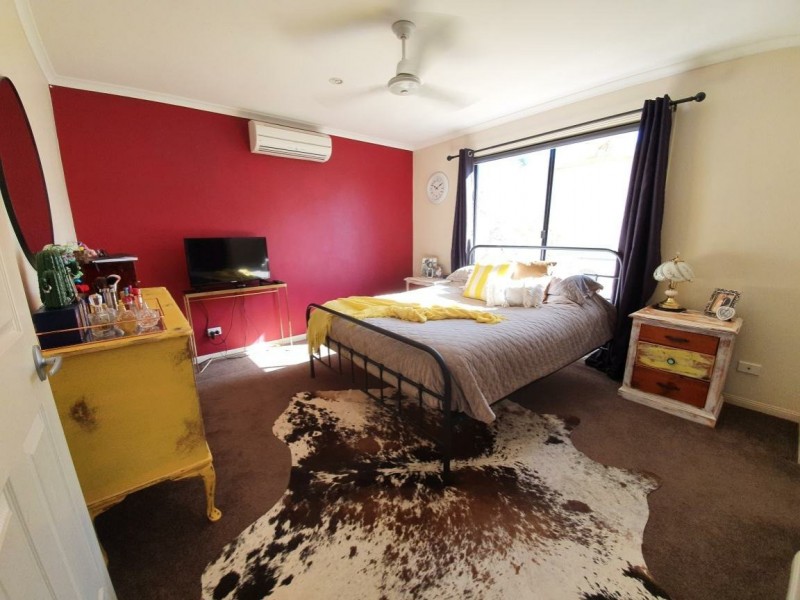 2 Tropic Street, Clermont QLD 4721