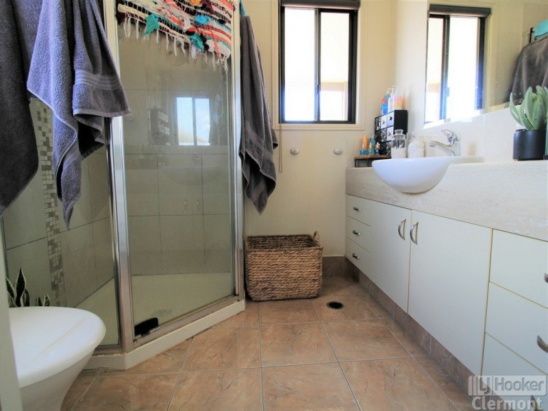 2 Tropic Street, Clermont QLD 4721