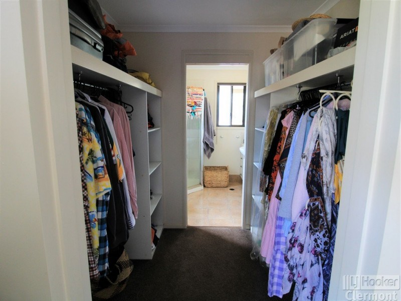 2 Tropic Street, Clermont QLD 4721