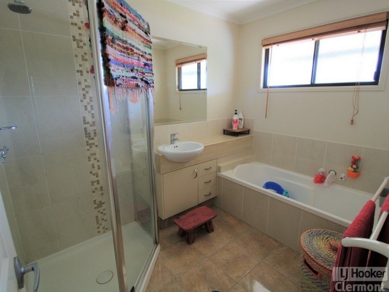 2 Tropic Street, Clermont QLD 4721